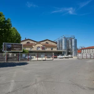 Les Vignerons du Narbonnais - cave coopérative à Ouveillan - vins de Narbonne - Cave d'Ouveillan